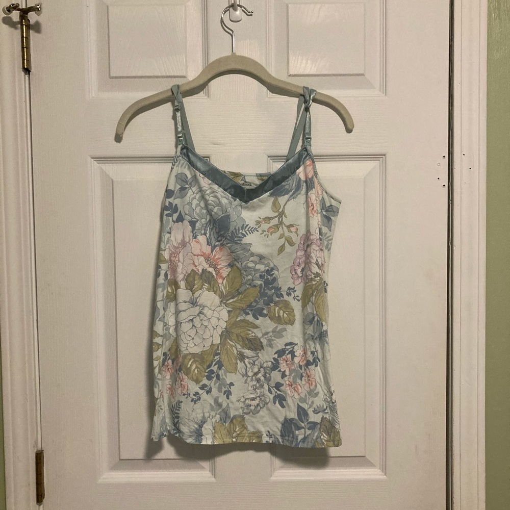 Nursing top with robe and pants